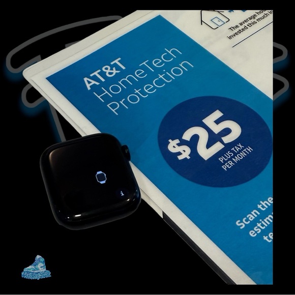 Preowned Apple Watch Series 8, 45 mm includes original box, one new strap - Picture 3 of 8